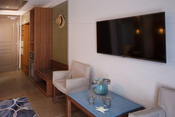 Room 30 of 100