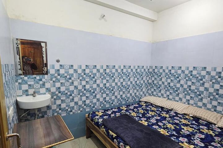 Room 7 of 15