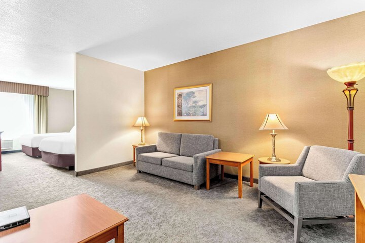 Room 27 of 54