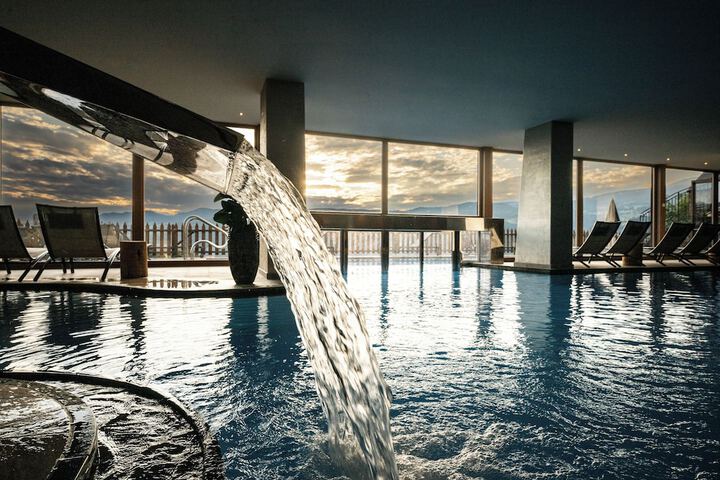 Pool 52 of 154