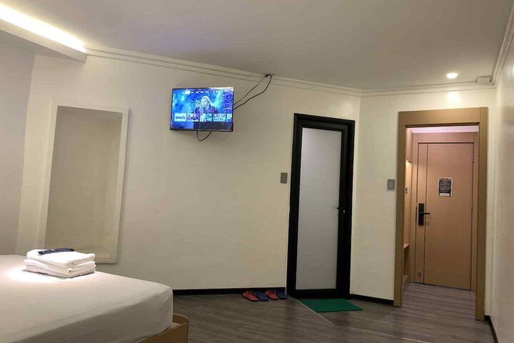VENUS COURT HOTEL