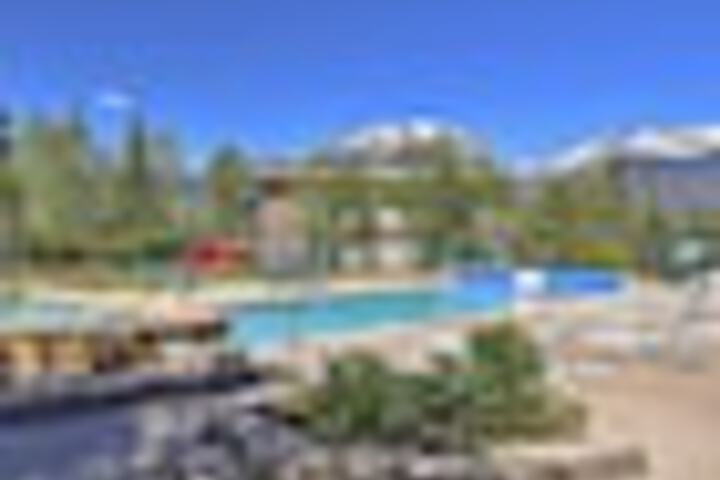 Pool 44 of 105