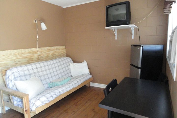 Room 13 of 26