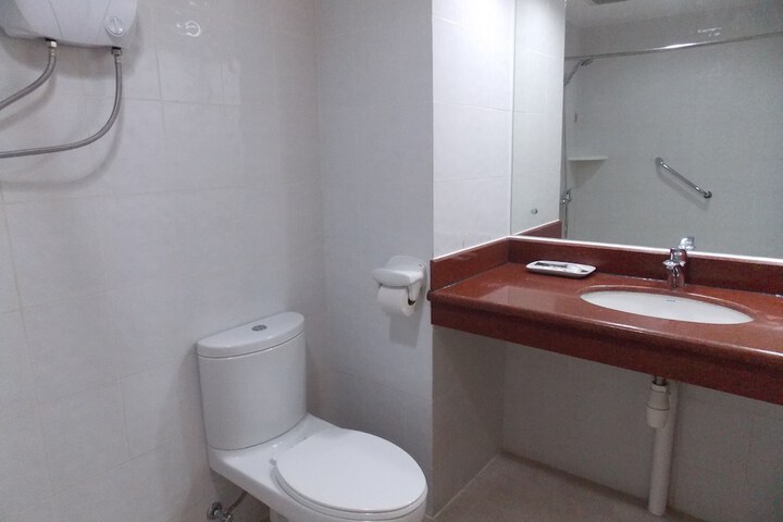 Room 47 of 60