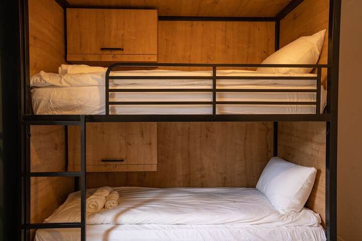 Room 15 of 30