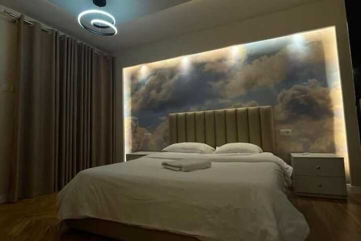 Room 53 of 86