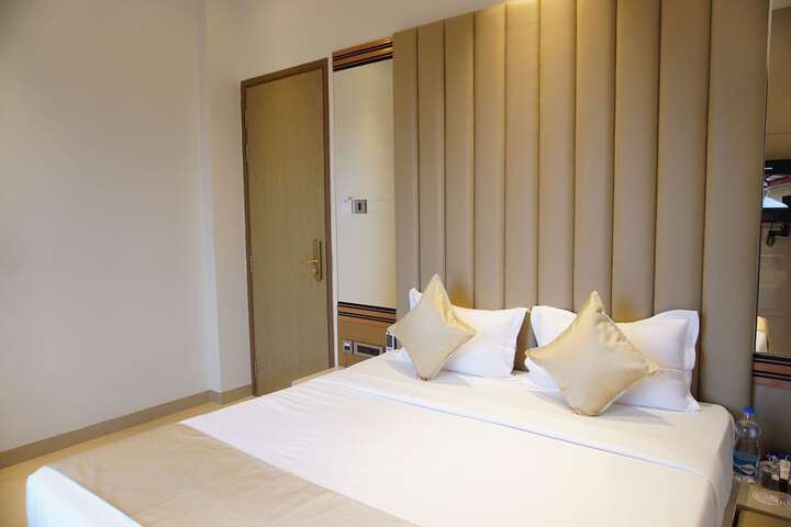 Room 3 of 23