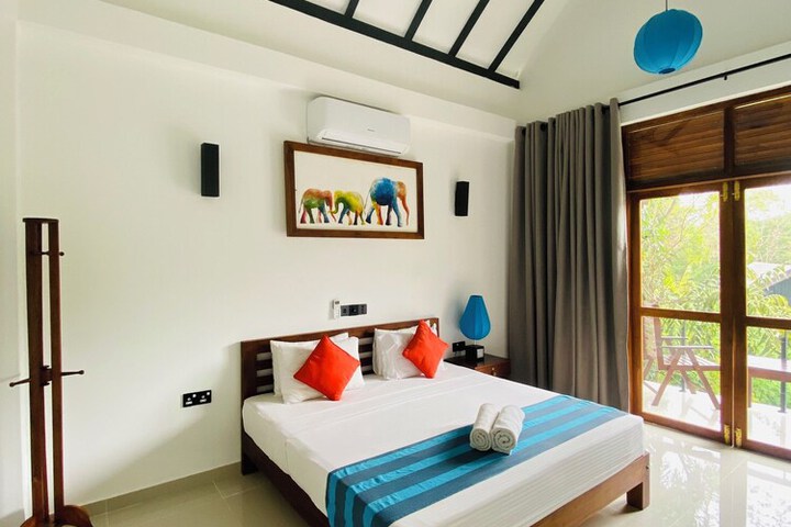 Room 14 of 60