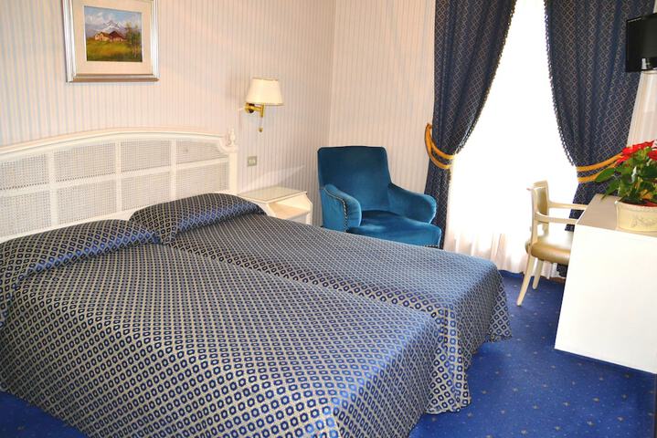 Room 18 of 64