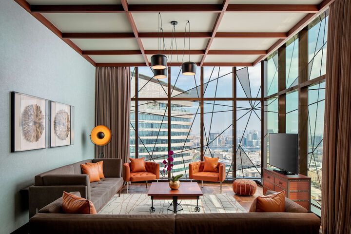 Room 44 of 103