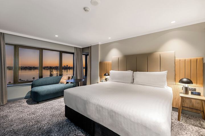 Room 32 of 127