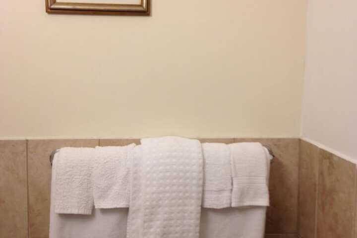 Room 33 of 39