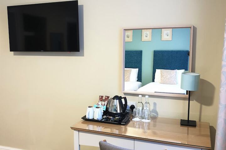 Room 10 of 101