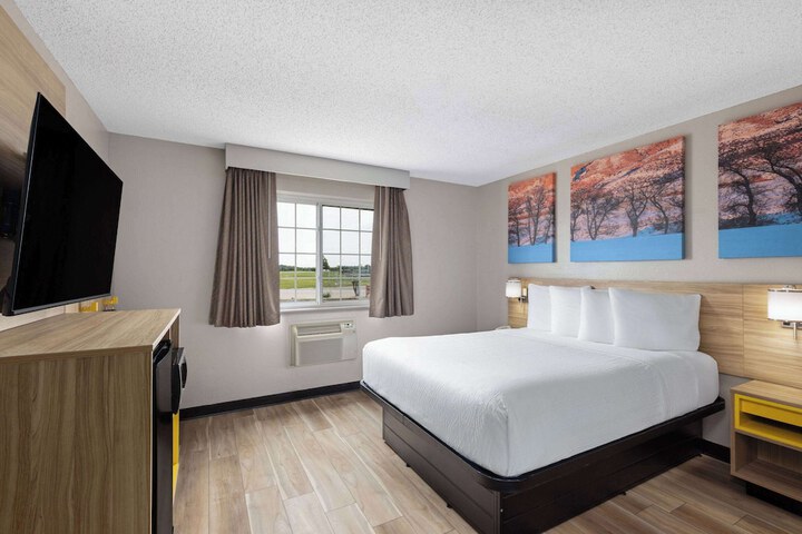 Room 7 of 20