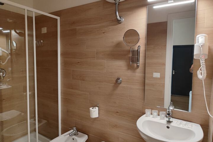Room 35 of 49