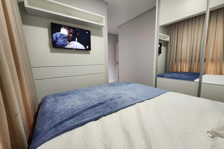 Room 3 of 20