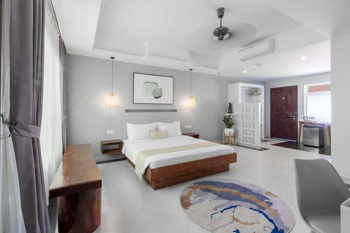 Room 5 of 32