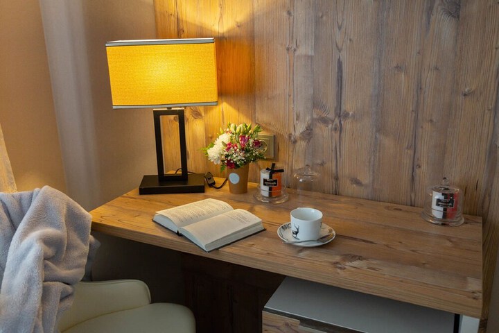 Room 26 of 65