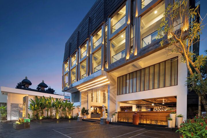 Hotel 52 of 52