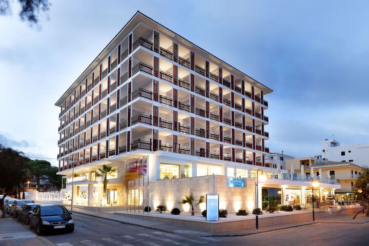 Hotel 182 of 187
