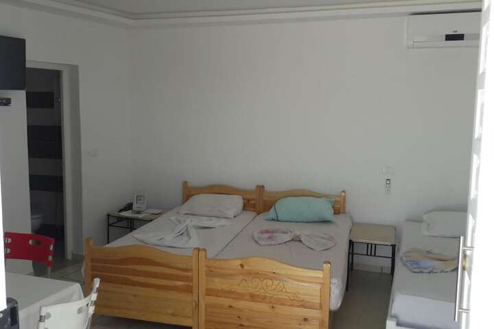Room 14 of 61