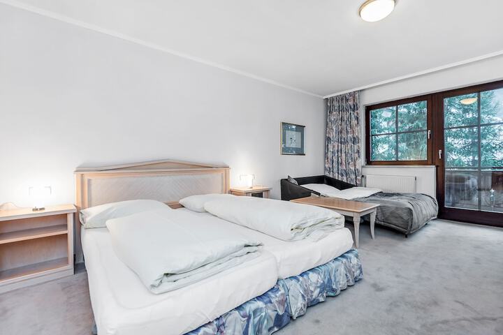 Room 3 of 26