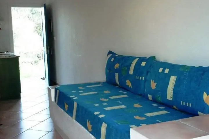 Room 4 of 4