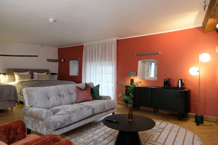 Room 72 of 115
