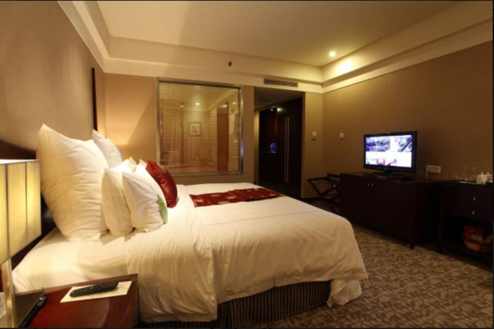 Room 19 of 32