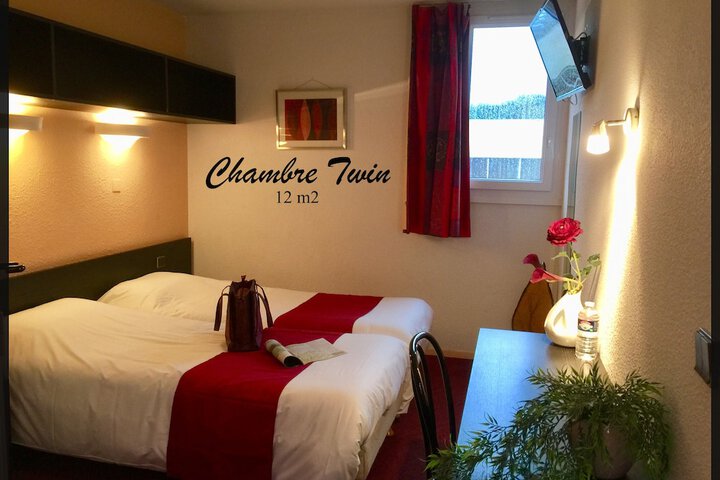 Room 6 of 26