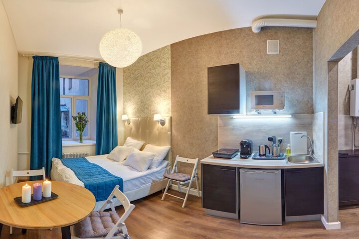Room 4 of 11