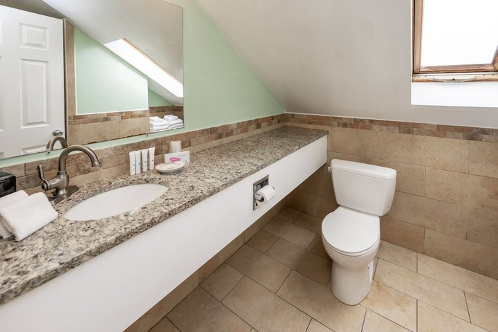 Standard King Bed Exterior Entrance (17 of 29)