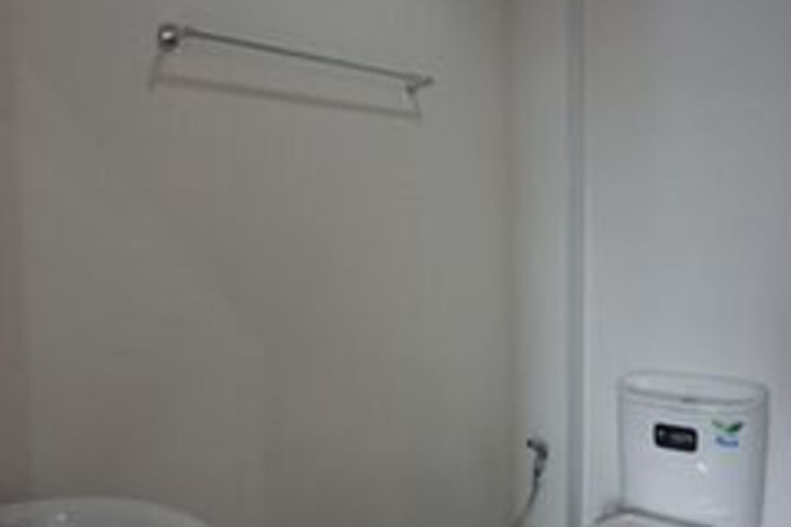 Room 4 of 49