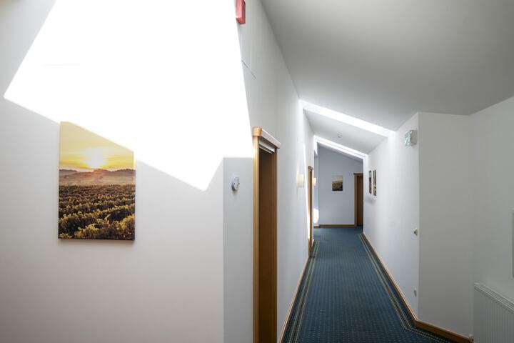 Room 7 of 20
