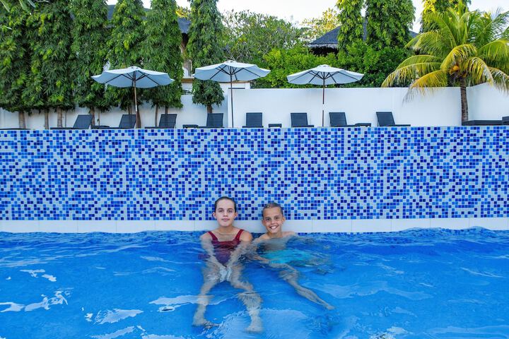 Pool 25 of 74