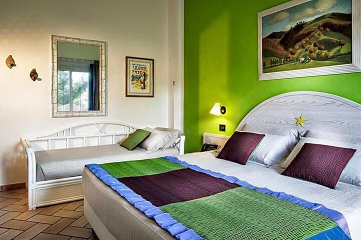 Room 45 of 116