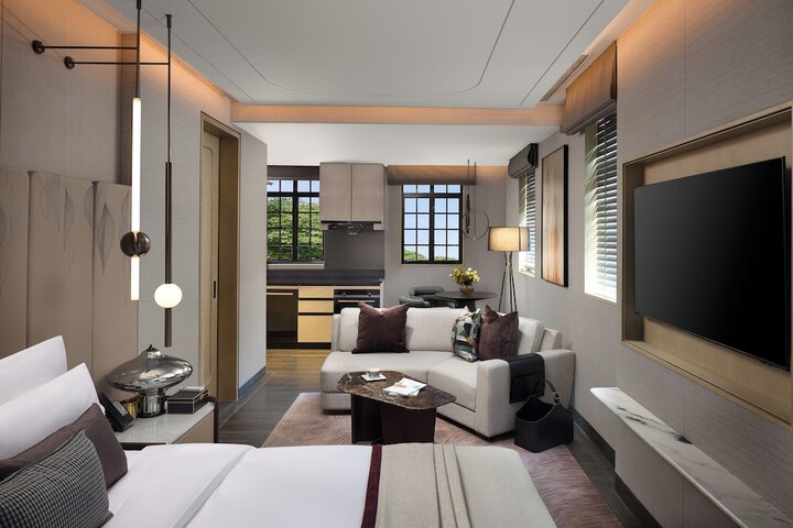 Room 6 of 34