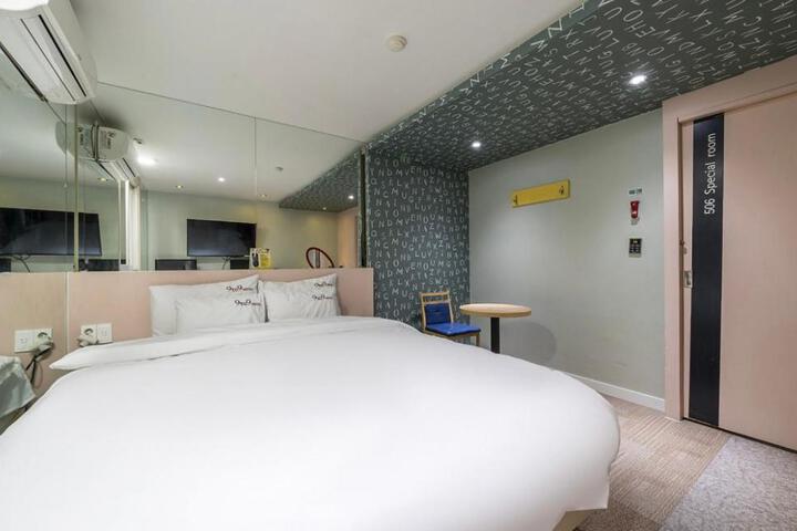 Photo 6