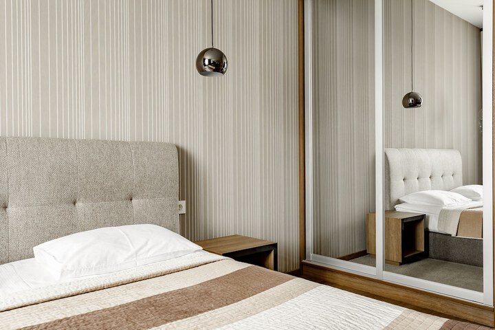 Room 32 of 92