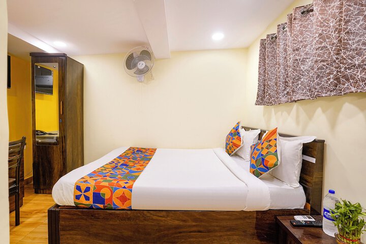 Room 10 of 25