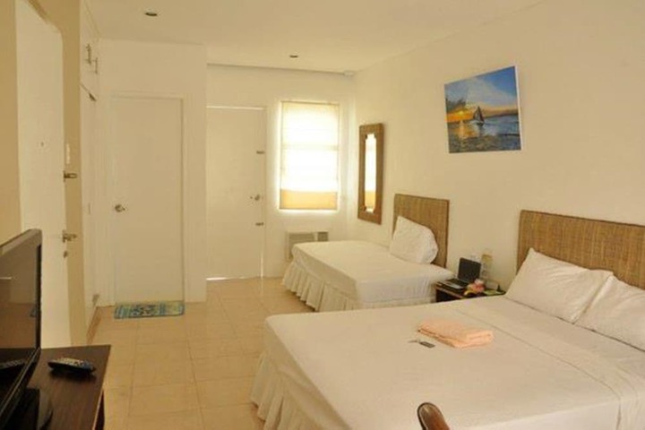 Room 9 of 39
