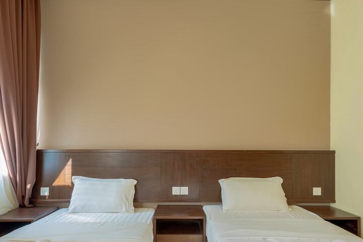 Room 11 of 35