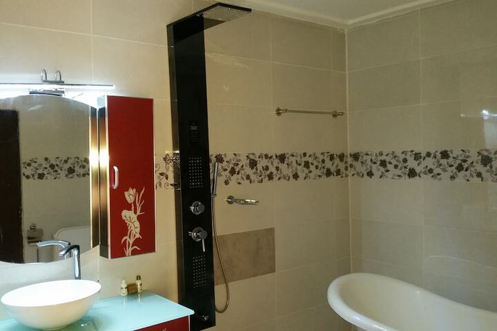 Room 18 of 39