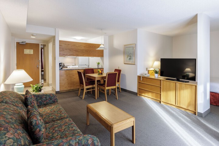 Room 4 of 46
