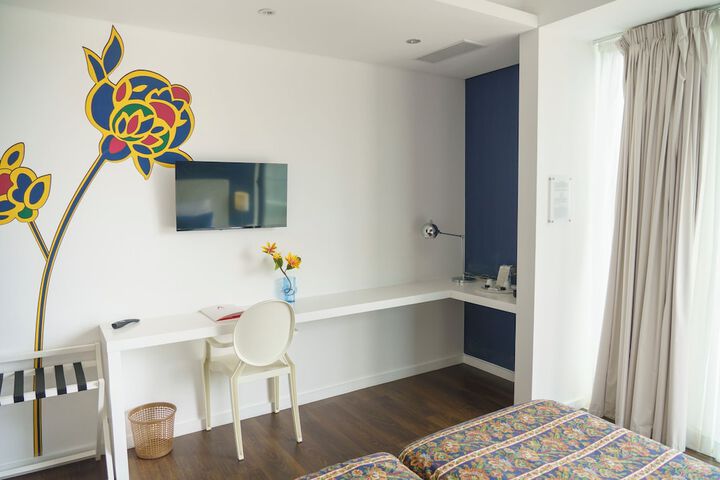 Room 32 of 105