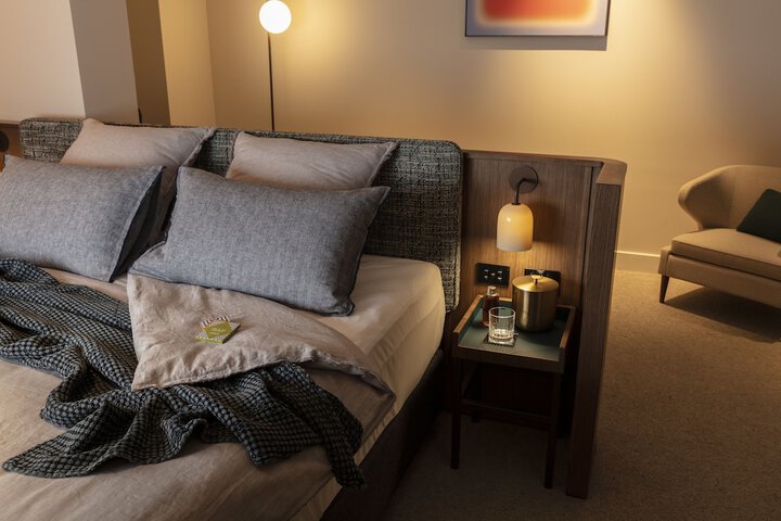 Room 10 of 85