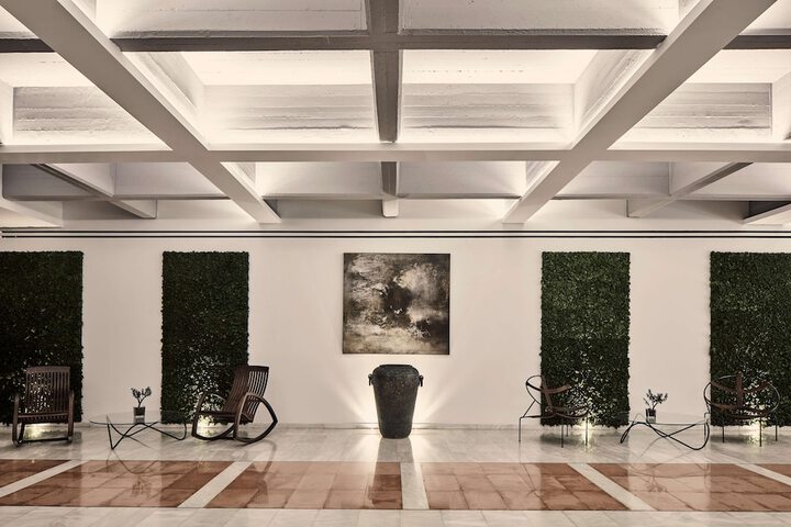 Guest Lobby