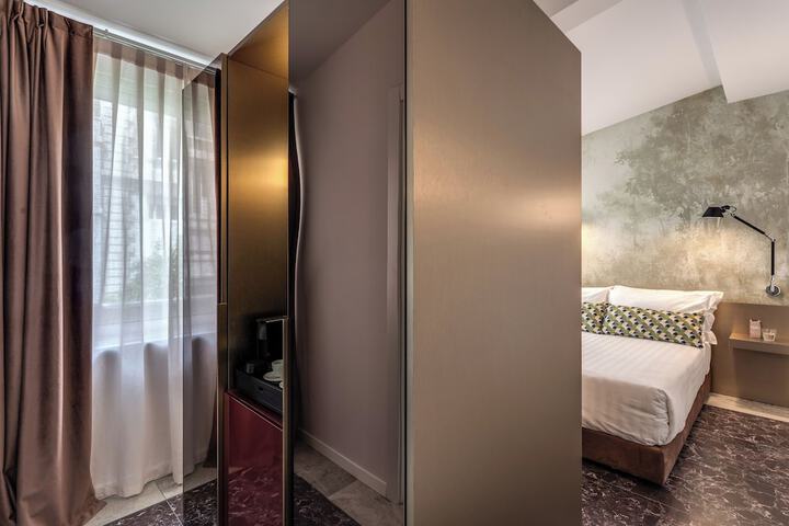 Room 18 of 51
