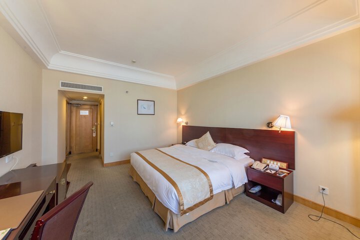 Room 11 of 39
