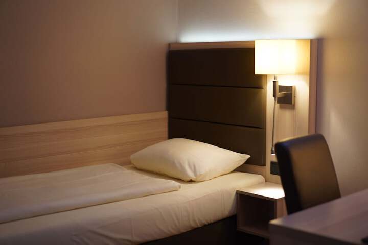 Room 13 of 92
